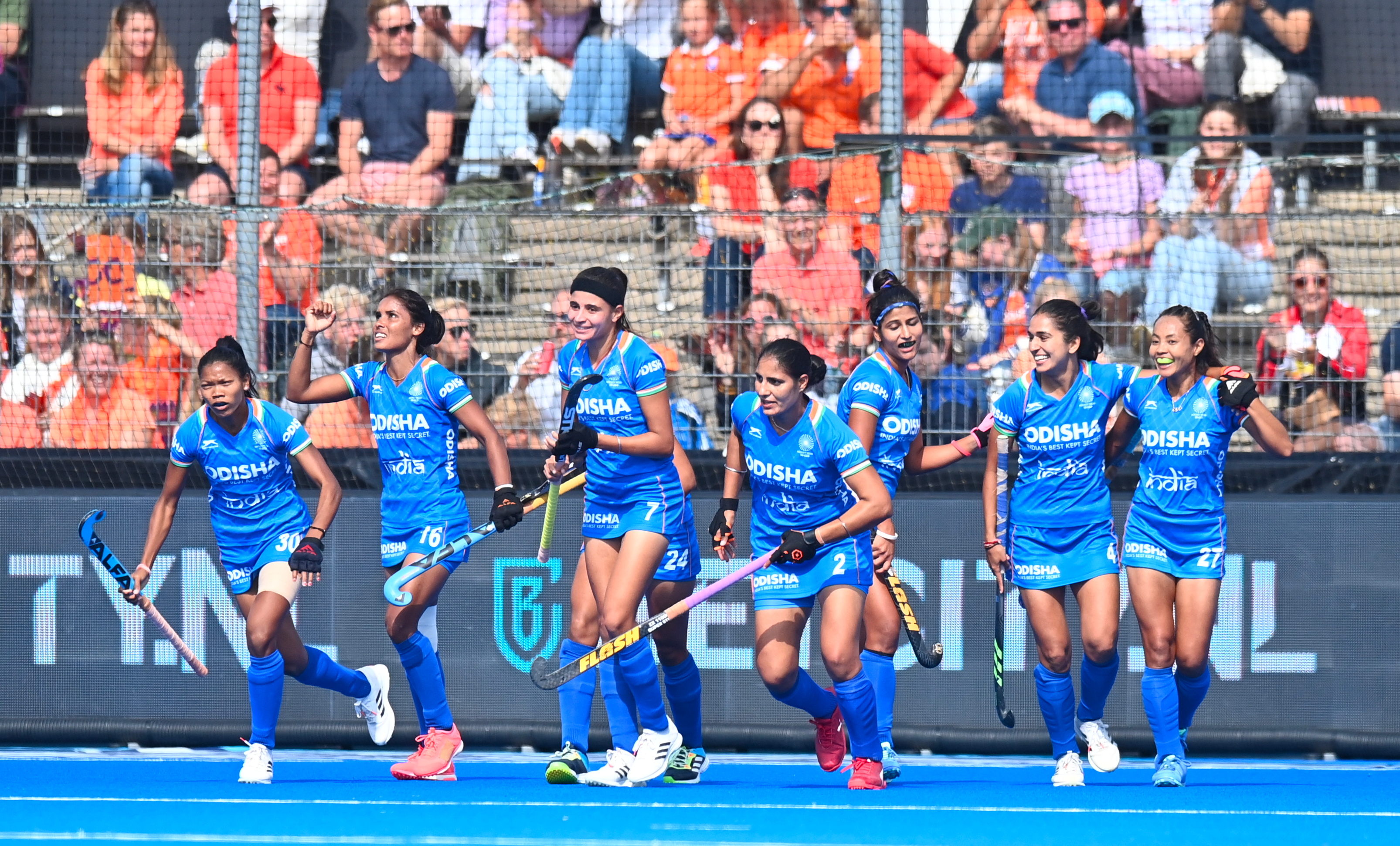 Spirited Indian Women's Hockey Team hold England in a 1-1 draw 