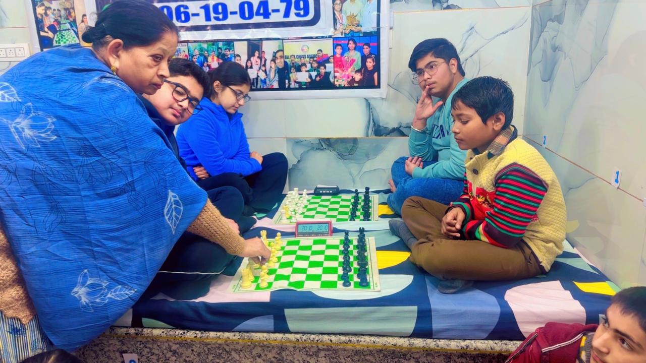 Octogenarian among 4 lead in Republic Cup Chess 