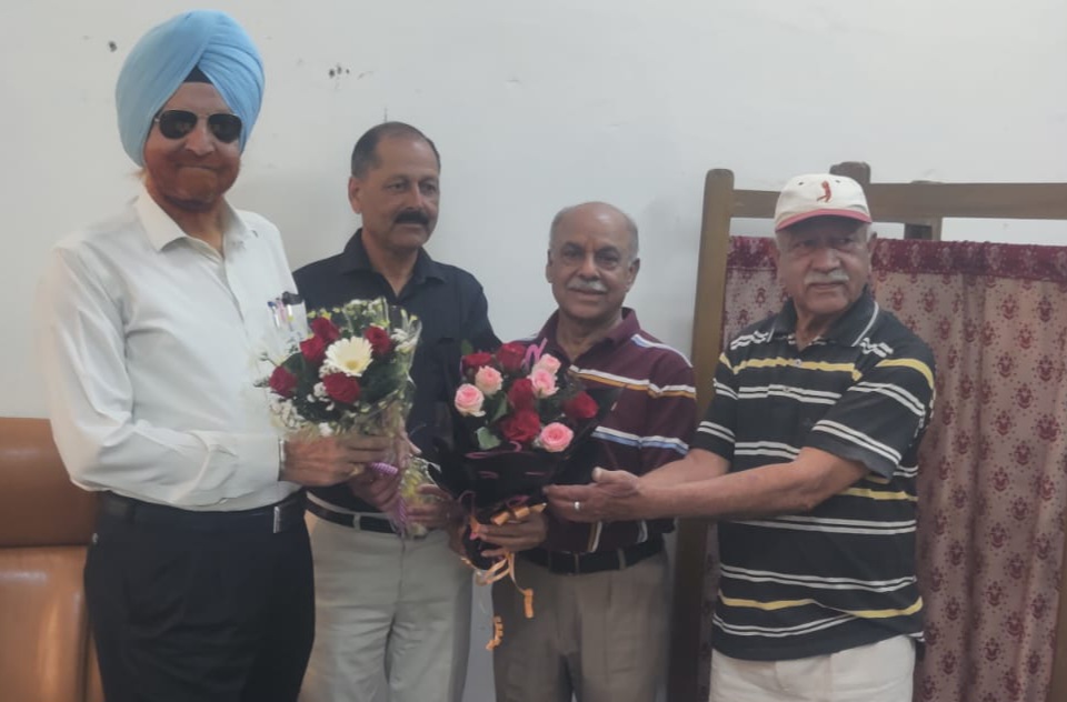 Volleyball veterans felicitates DSO Bashir